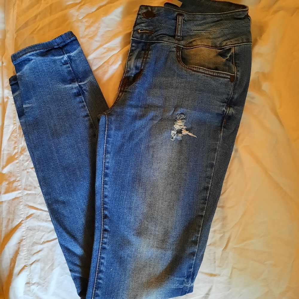 Refuge skinny jeans. Sz 6